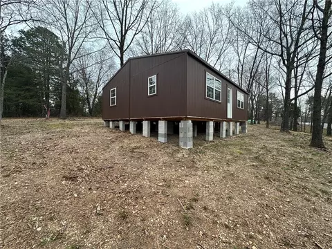 8175 Robin Ln, Rogers, AR 72756 photo 1