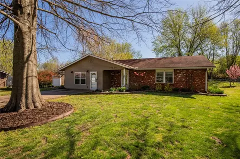14634 Oakcrest Dr, Siloam Springs, AR 72761
