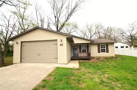 323 Mcknight Ave, West Fork, AR 72774
