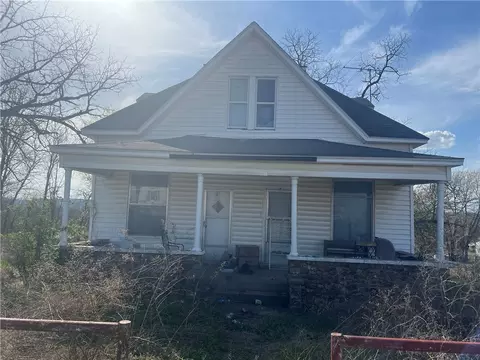 60 County Road 454, Berryville, AR 72616