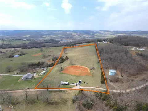 201 Madison 2145, Huntsville, AR 72740