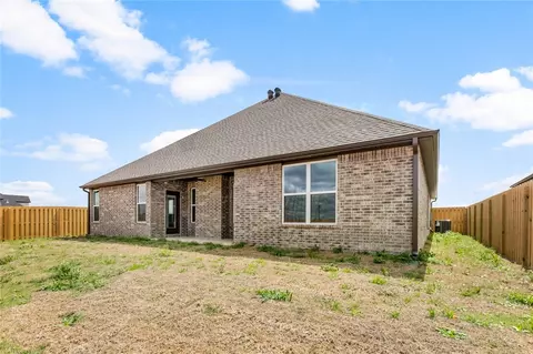 Exterior - 1900 Peacock Rd, Centerton, AR 72719 photo 5 of 7