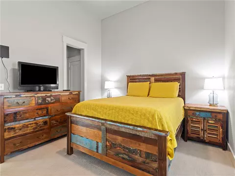 Bedroom - 5433 Hackett St, Springdale, AR 72762 photo 2 of 3