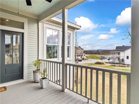 Exterior - 5433 Hackett St, Springdale, AR 72762 photo 3 of 9