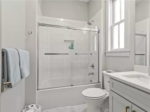 Bath - 5433 Hackett St, Springdale, AR 72762 photo 1 of 6