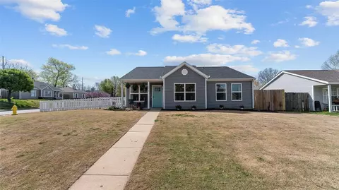 216 SE 16th St, Bentonville, AR 72712