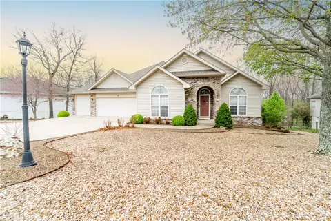 13 Milford Ln, Bella Vista, AR 72715