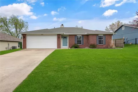 1703 S 20th St, Rogers, AR 72758