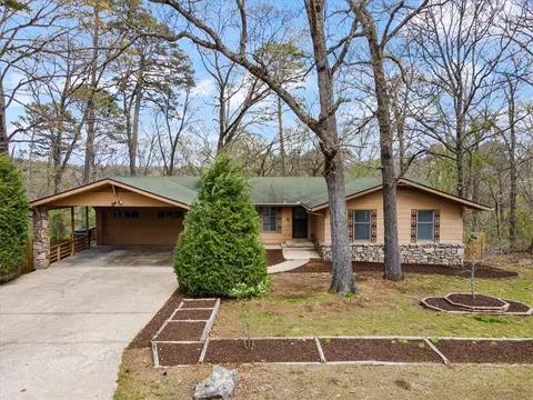 8 Kiswick Dr, Bella Vista, AR 72714