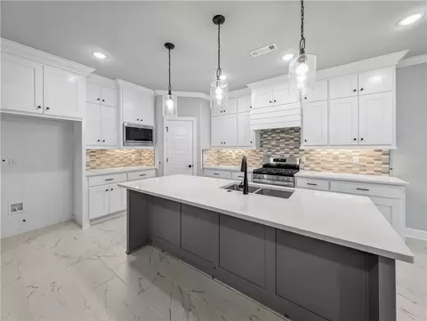 Kitchen - 441 Rainforest Loop, Centerton, AR 72719 photo 1 of 3