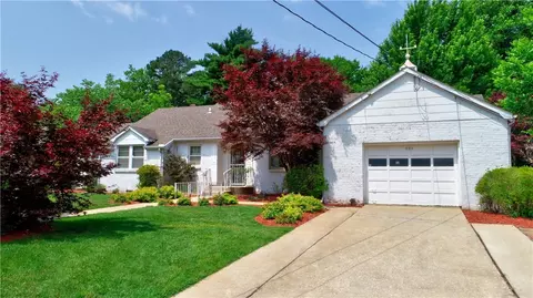805 N Sunset Dr, Fayetteville, AR 72701