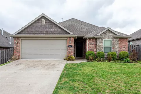 3113 N Autumn Rose Ave, Fayetteville, AR 72704