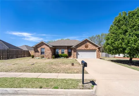 861 Sundowner Ranch Ave, Prairie Grove, AR 72753