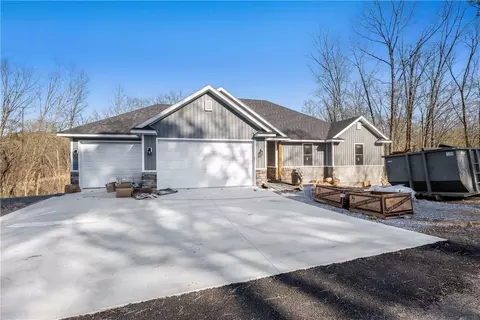 26 Selland Dr, Bella Vista, AR 72715