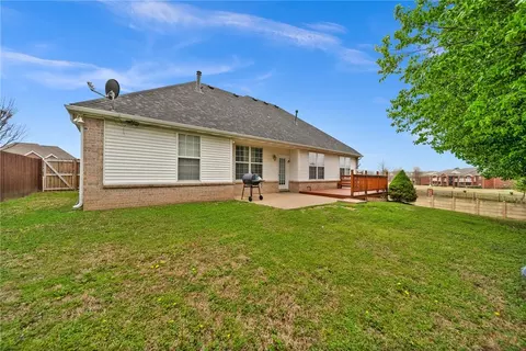 Exterior - 2025 Cobblestone St, Springdale, AR 72762 photo 8 of 11