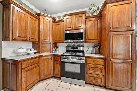Kitchen - 2025 Cobblestone St, Springdale, AR 72762 photo 1 of 4