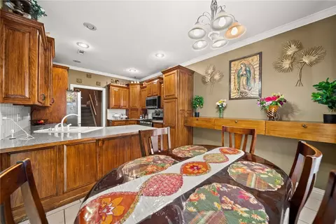 Dining - 2025 Cobblestone St, Springdale, AR 72762 photo 3 of 5