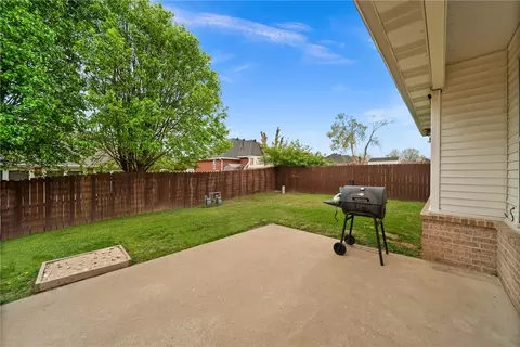 Exterior - 2025 Cobblestone St, Springdale, AR 72762 photo 7 of 11