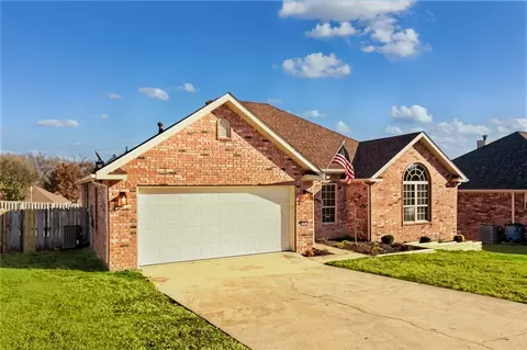 705 Earls Ct, Bentonville, AR 72712