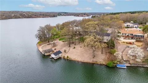 11 Marykirk Ln, Bella Vista, AR 72715