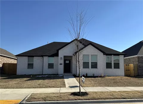 146 S Harrogate Ln, Fayetteville, AR 72704