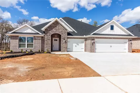 1356 Cittadella Ave, Tontitown, AR 72762