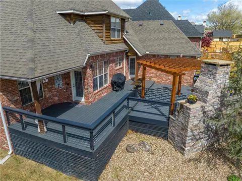 Exterior - 3985 Pasofino Loop, Springdale, AR 72762 photo 9 of 14