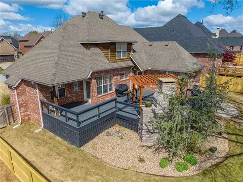 Exterior - 3985 Pasofino Loop, Springdale, AR 72762 photo 8 of 14