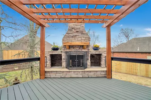 Exterior - 3985 Pasofino Loop, Springdale, AR 72762 photo 6 of 14