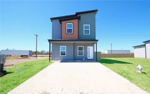 821 Florida Pl, Bentonville, AR 72713