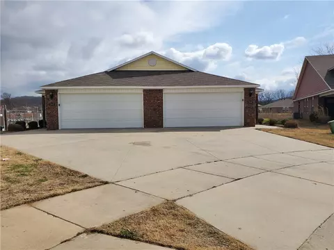 262 E 264 E Anabranch Ct, Farmington, AR 72730