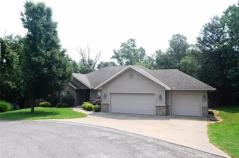4 Whitby Ln, Bella Vista, AR 72714