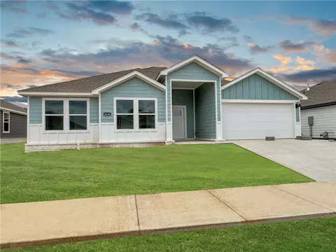 4446 W Canyon Run Dr, Fayetteville, AR 72704