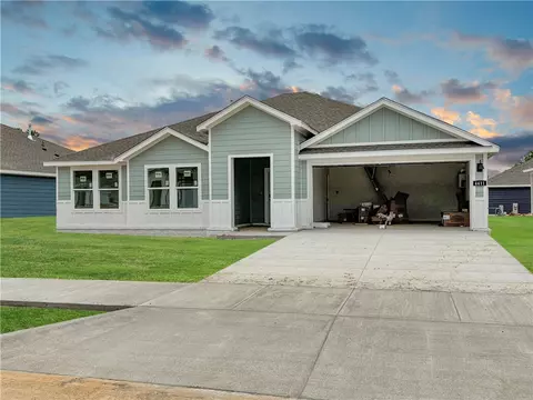 4411 W Canyon Run Dr, Fayetteville, AR 72704