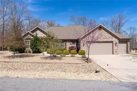 48 Skye Dr, Bella Vista, AR 72715