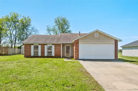 465 Iris Ave, Farmington, AR 72730