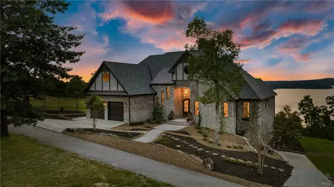 8919 Castleberry Way, Rogers, AR 72756