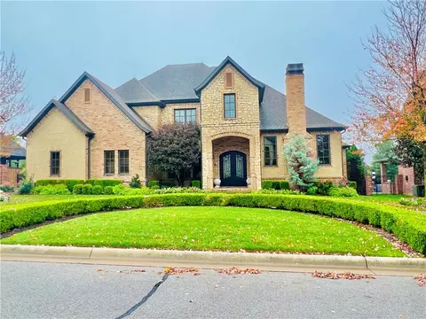 14 Oxford Dr, Rogers, AR 72758