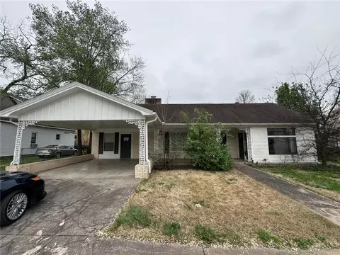 308 Jefferson St, Siloam Springs, AR 72761