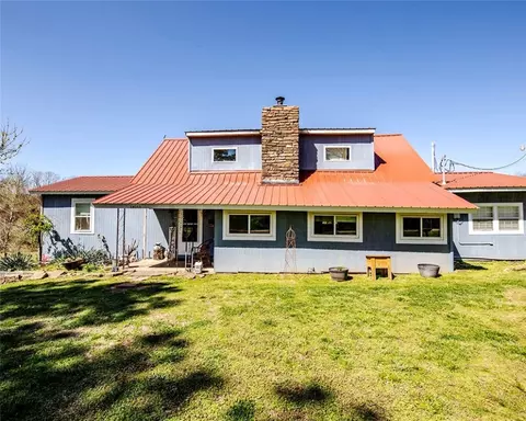 14083 Kettle Springs Rd, Prairie Grove, AR 72753