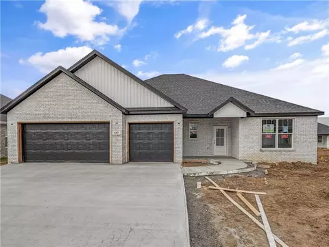 640 Dillon St, Bentonville, AR 72713