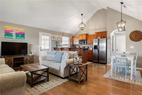 3906 SW Ridgepointe Ave, Bentonville, AR 72712