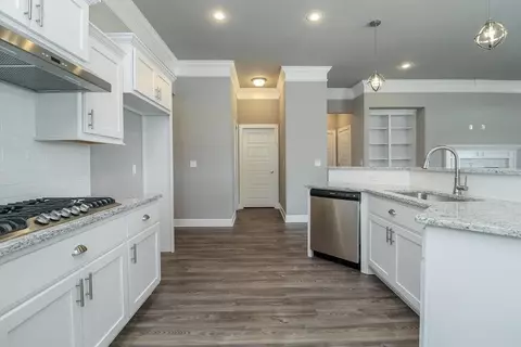 Kitchen - 1030 Trestle Ln, Centerton, AR 72719 photo 5 of 8