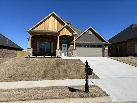 1030 Trestle Ln, Centerton, AR 72719