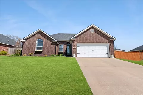 330 W Colorado Ave, Springdale, AR 72764
