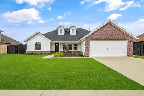 426 N Otoe St, Farmington, AR 72730