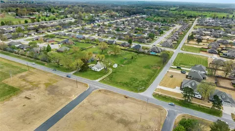 1511 Slack St, Pea Ridge, AR 72751
