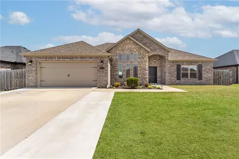 1720 Sunrise Cir, Centerton, AR 72719