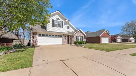 6117 W Pleasant Pl, Rogers, AR 72758