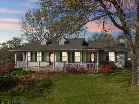 8115 Spanker Ridge Dr, Bentonville, AR 72712